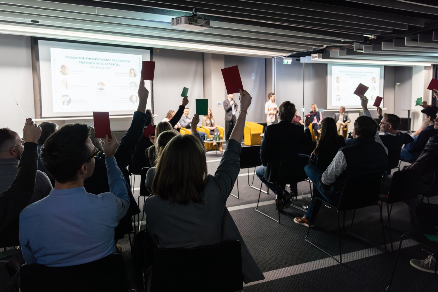 Does spending public money on startups have more benefits or drawbacks? We won the TechPL debate that lit up CIC Warsaw!