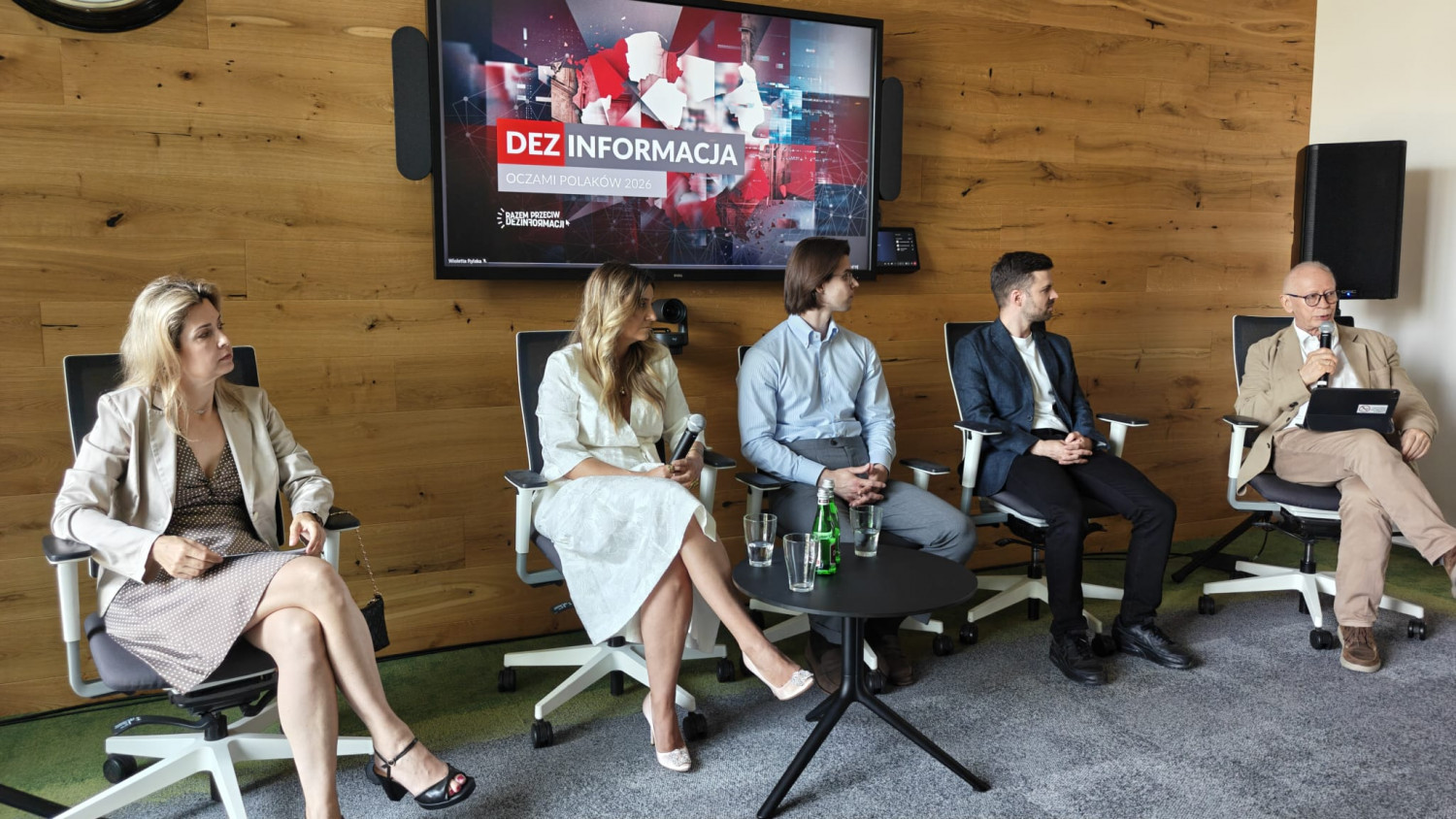 Debata o odporności państwa: Premiera 3. edycji raportu „Dezinformacja oczami Polaków”